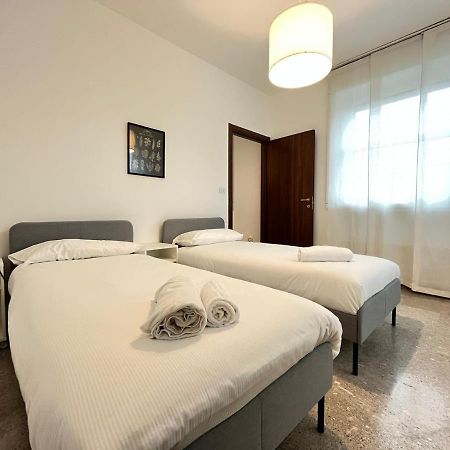 Apartmán Kibilu - Viale Andrea Doria - Corso Buenos Aires - Porta Venezia - Centro Citta Milán Exteriér fotografie